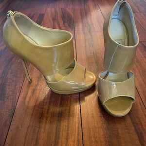 Elegant Jimmy Choo Tan Women's Heels